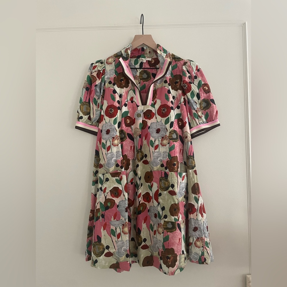 Floral print short sleeve collared mini dress